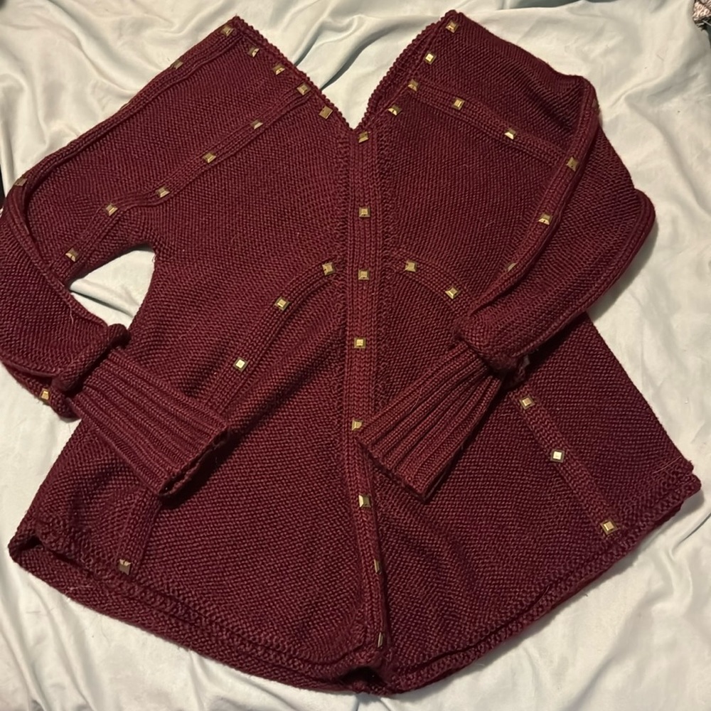Maroon sweater!